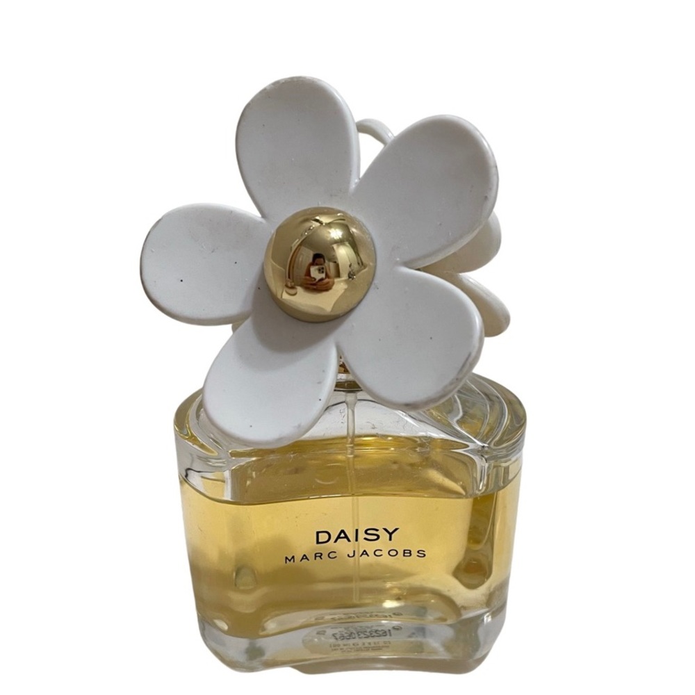 Daisy by Marc Jacob’s perfume. 3.4oz bottle